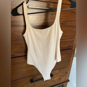 AE scoop neck tank body suit